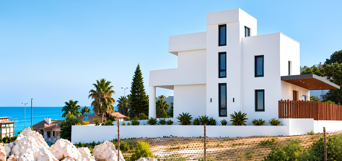 Benalmádena: Villa de Lujo con Vistas al Mar y Diseño Propio, Villa de lujo en Benalmádena, Estupa Budista. Vistas panorámicas al mar, orientación sur y piscina infinita. Personaliza tu hogar de 3 hab. en la Costa del Sol.