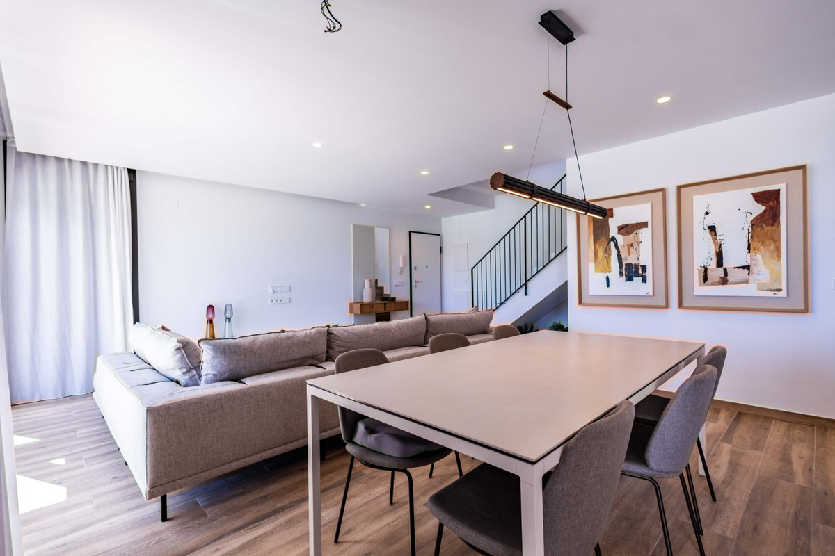 Villa de Lujo en Polop: Vistas Mediterráneas Inigualables, Villas exclusivas en Polop, Alicante, con vistas panorámicas a la bahía de Altea y montañas. 3 dorm, 2 baños, desde 579.700€. Vive el sueño mediterráneo en Cost