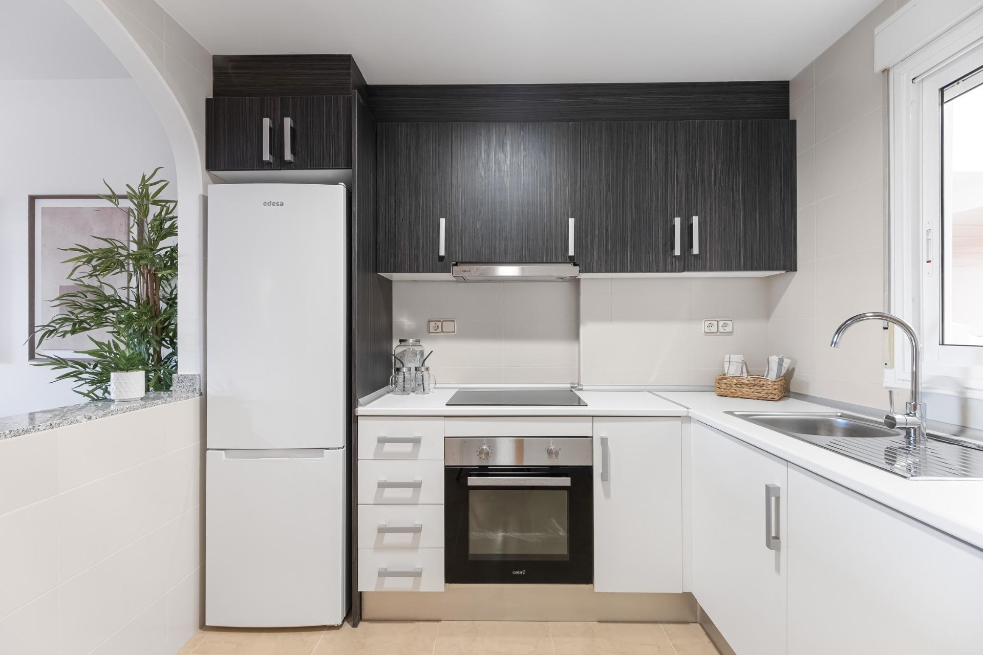 Complejo Residencial Regenerado en Lomas de Cabo Roig - Apartamentos Reformados, Apartamento renovado en Lomas de Cabo Roig, Orihuela Costa. 2 dorm, 2 baños. Listo para disfrutar, piscina, a 2km de playas. ¡Inversión ideal en Costa Blanca po