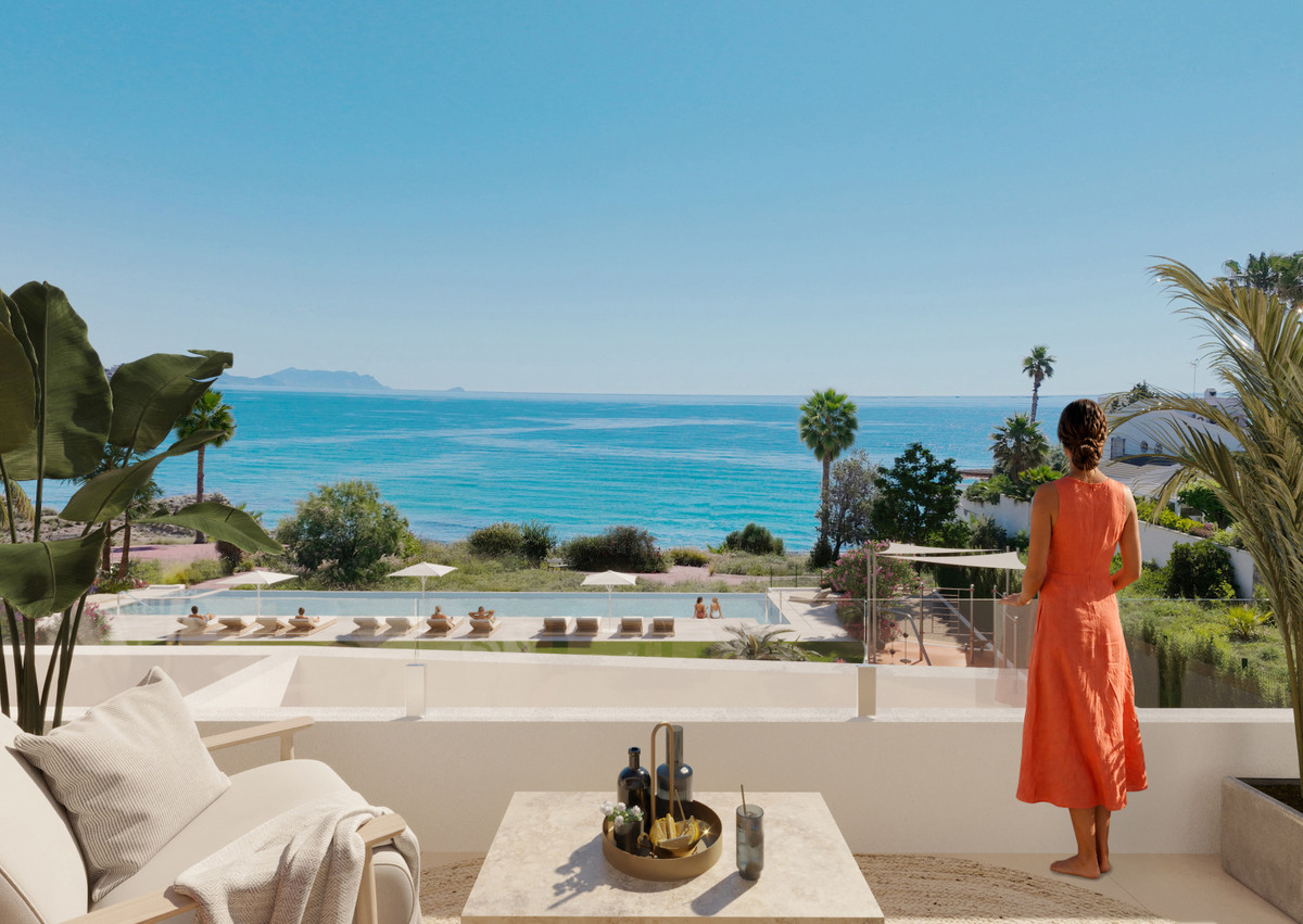 Villa Exclusiva Frente al Mar en El Campello, Alicante, Villa de lujo frente al mar en El Campello, Alicante. Vistas al Mediterráneo, acceso directo a la playa y piscina. 3 hab, 2 baños. ¡Su paraíso en Costa Blanca p