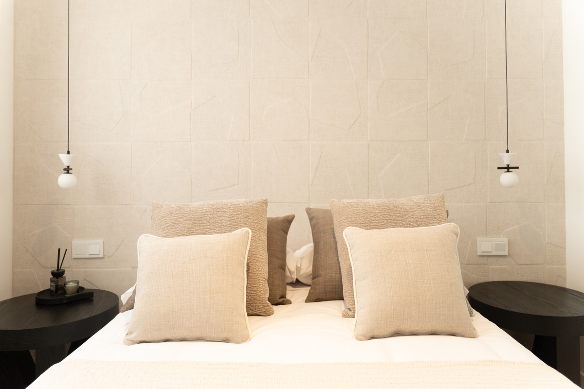 Lujo mediterráneo: Su nuevo hogar en Fuengirola, Residencias de obra nueva en Fuengirola, Costa del Sol. Apartamentos de lujo con terrazas, jardines y vistas al mar. Eficiencia energética y sostenibilidad.