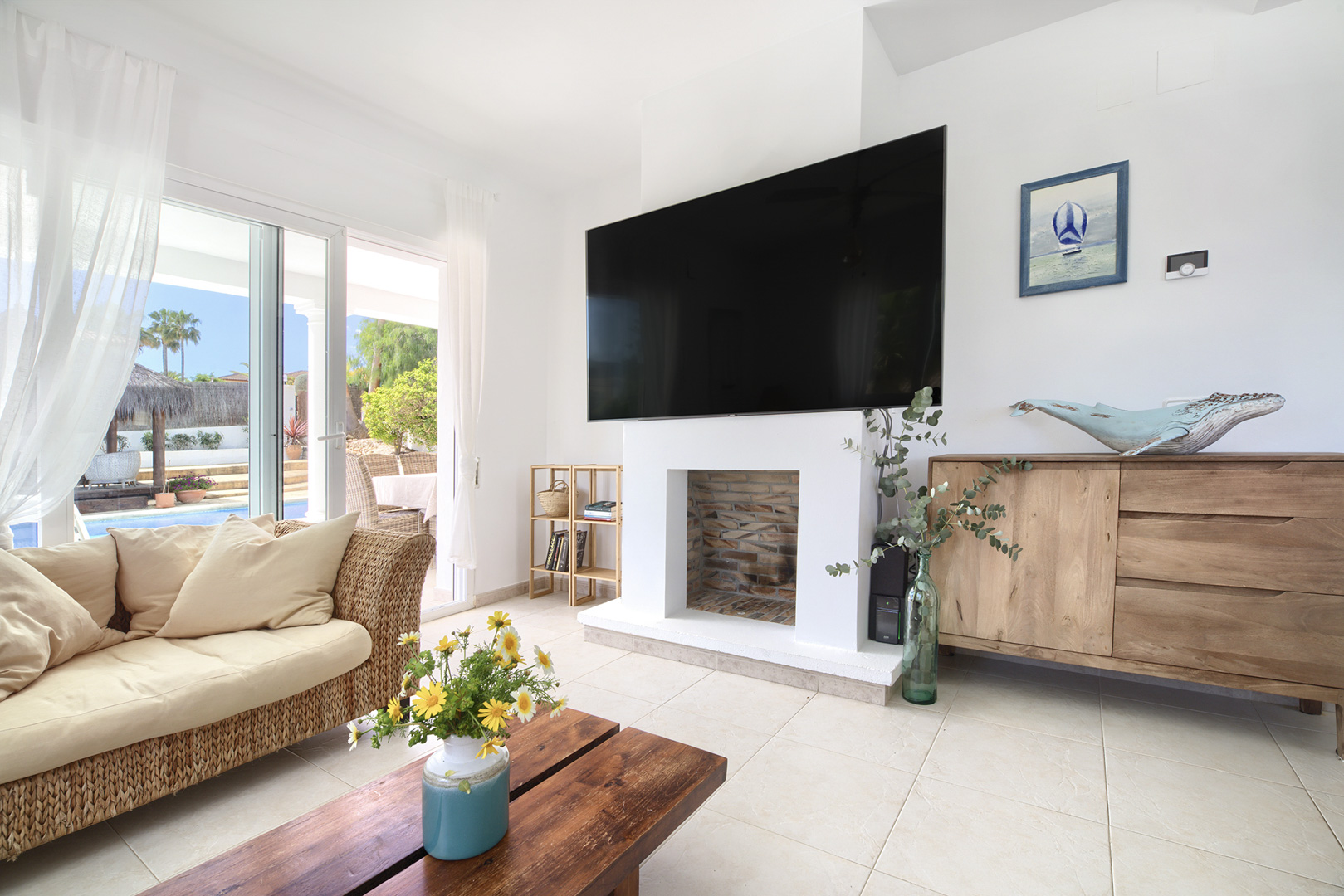 Javea: Exclusiva Villa Familiar con Piscina y Casa de Huéspedes, Villa tradicional en Las Laderas, Javea. 5 dormitorios, casa de invitados, piscina 50m², privacidad. Cerca de colegio y playas. Ideal inversión o familia. ¡749.