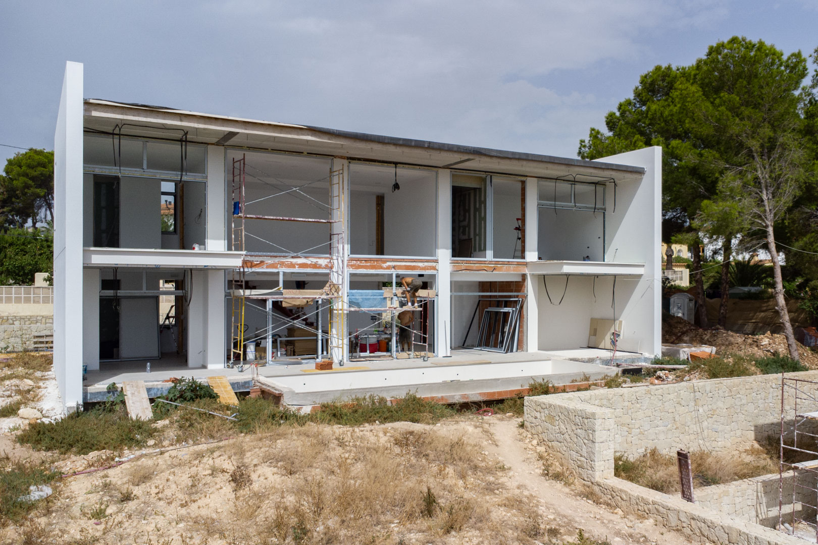 Exclusiva Villa Nueva en Calpe: Lujo y Autonomía Energética, Villa de lujo de nueva construcción en Calpe, Costa Blanca. A 500m de la playa, con vistas al Peñón de Ifach. 3 dormitorios, piscina, eficiencia A. ¡Un paraíso!