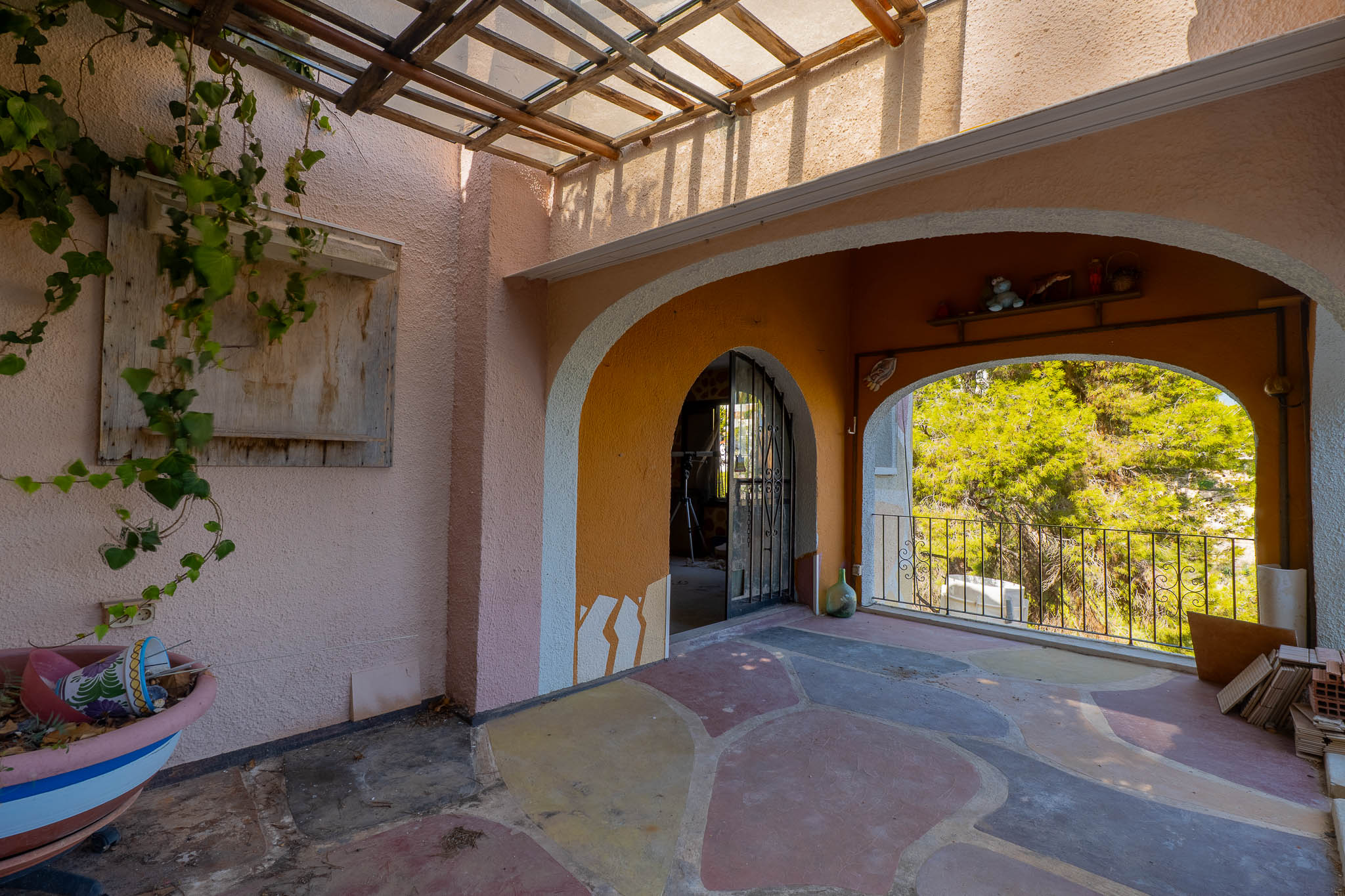 Villa en Benissa con Vistas al Mar: ¡Crea tu Hogar!, Villa tradicional en Benissa, Alicante, con potencial ilimitado para reformar. Ubicación privilegiada cerca de calas, vistas al mar y montañas. ¡Crea tu hogar s