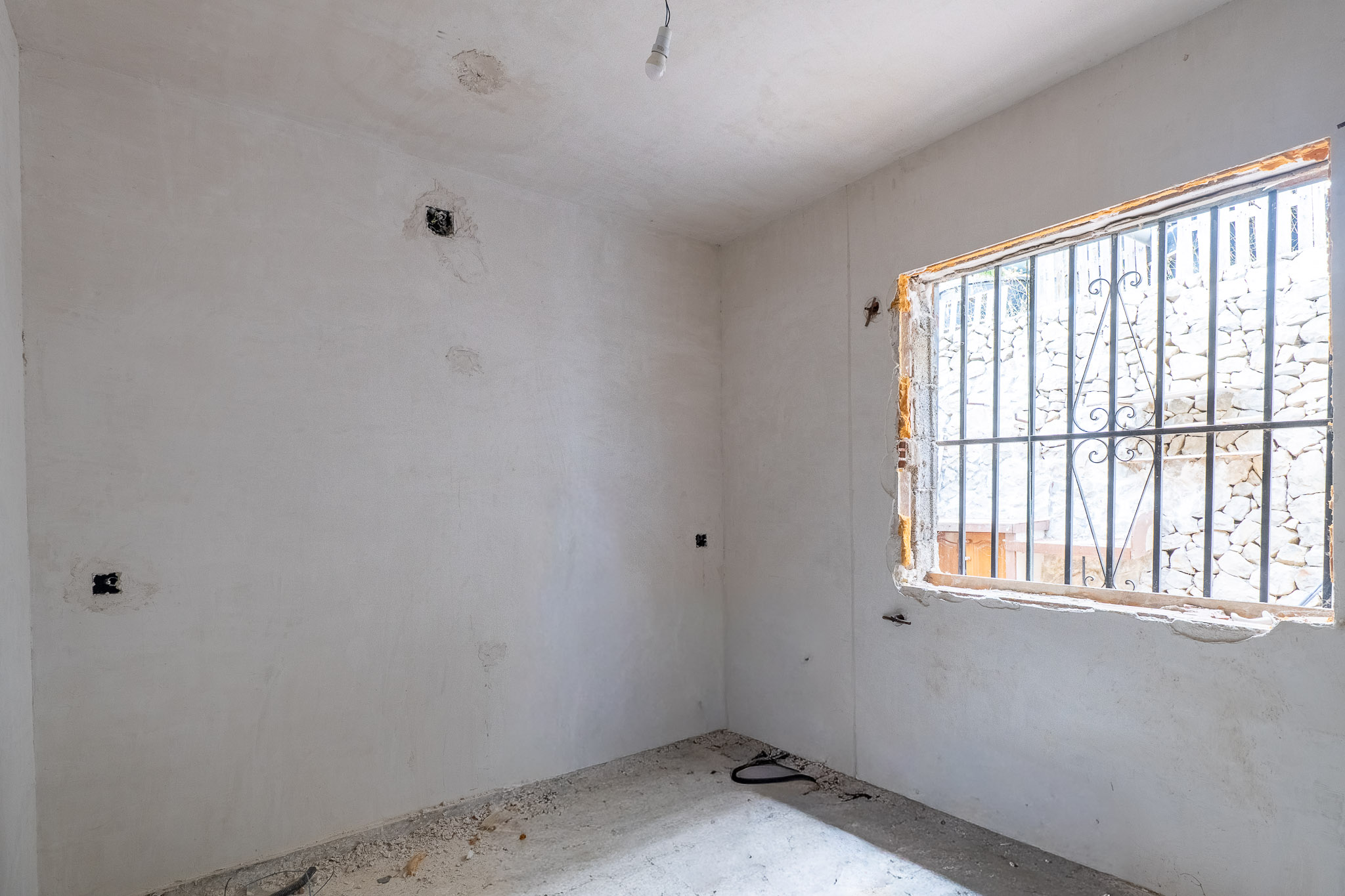 Villa en Benissa con Vistas al Mar: ¡Crea tu Hogar!, Villa tradicional en Benissa, Alicante, con potencial ilimitado para reformar. Ubicación privilegiada cerca de calas, vistas al mar y montañas. ¡Crea tu hogar s