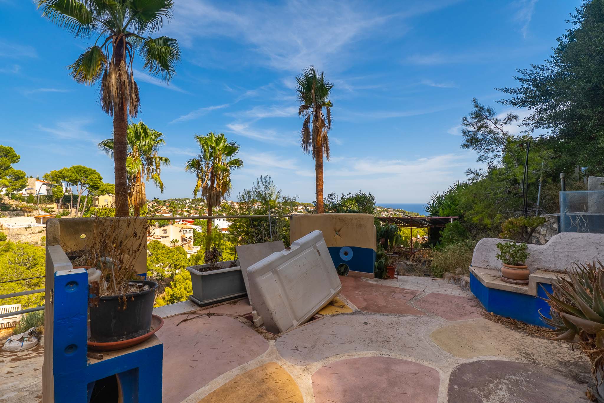 Villa en Benissa con Vistas al Mar: ¡Crea tu Hogar!, Villa tradicional en Benissa, Alicante, con potencial ilimitado para reformar. Ubicación privilegiada cerca de calas, vistas al mar y montañas. ¡Crea tu hogar s