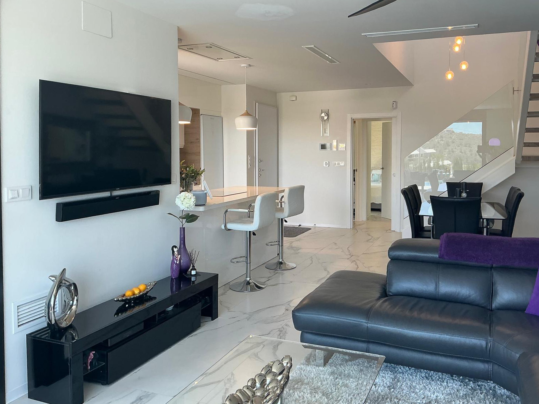 Espectacular Villa de Lujo en Finestrat con Vistas al Mar, Villa de lujo moderna en Finestrat, Alicante. Disfruta de vistas al mar, piscina infinity, 3 dorms, 3 baños. ¡Tu inversión perfecta en Costa Blanca por 849.000€