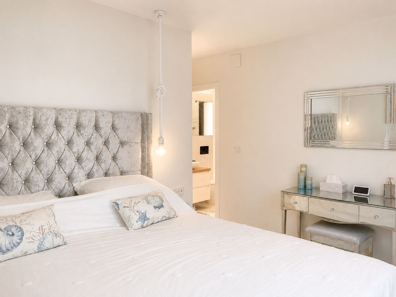 Espectacular Villa de Lujo en Finestrat con Vistas al Mar, Villa de lujo moderna en Finestrat, Alicante. Disfruta de vistas al mar, piscina infinity, 3 dorms, 3 baños. ¡Tu inversión perfecta en Costa Blanca por 849.000€