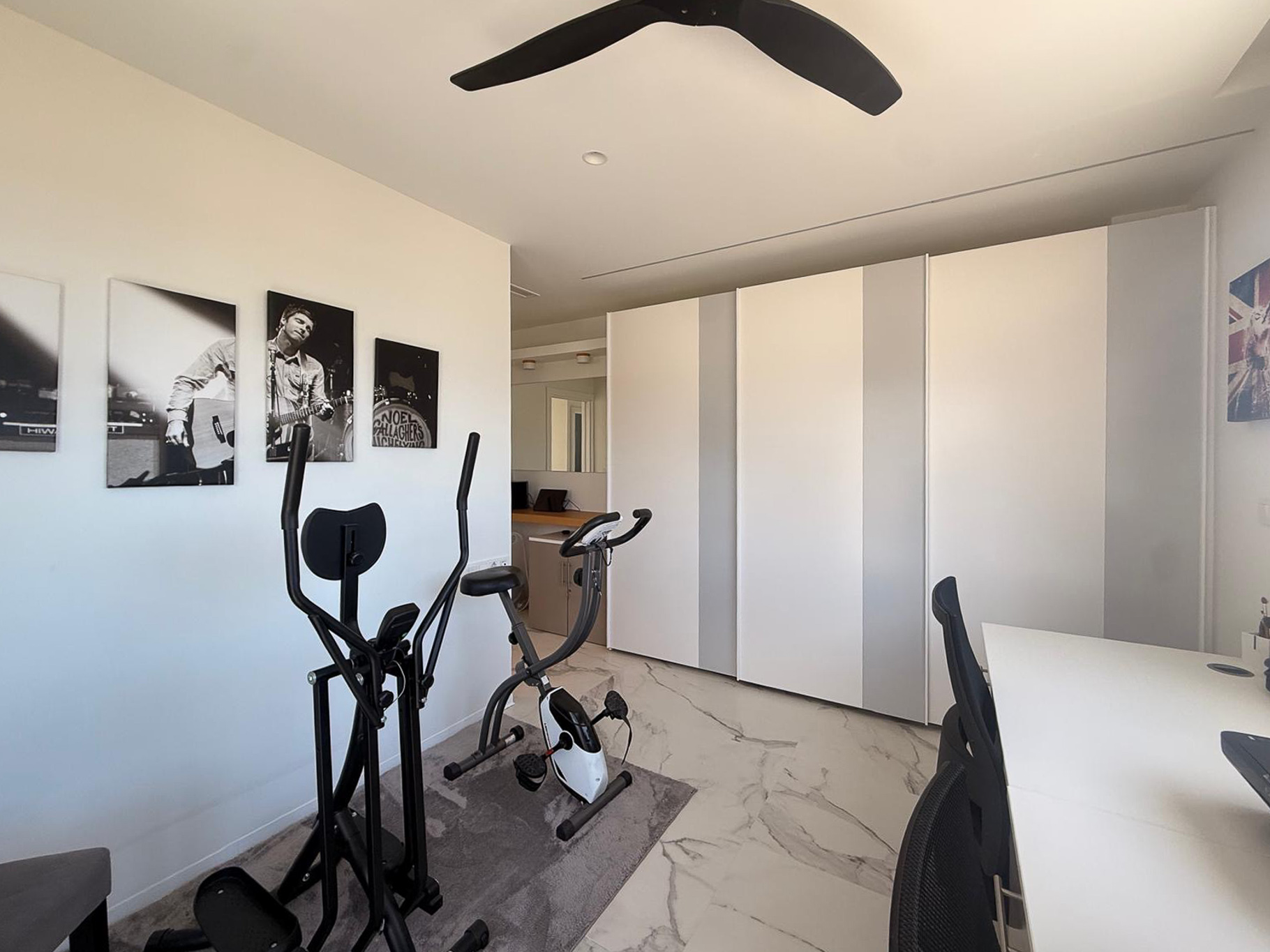 Espectacular Villa de Lujo en Finestrat con Vistas al Mar, Villa de lujo moderna en Finestrat, Alicante. Disfruta de vistas al mar, piscina infinity, 3 dorms, 3 baños. ¡Tu inversión perfecta en Costa Blanca por 849.000€