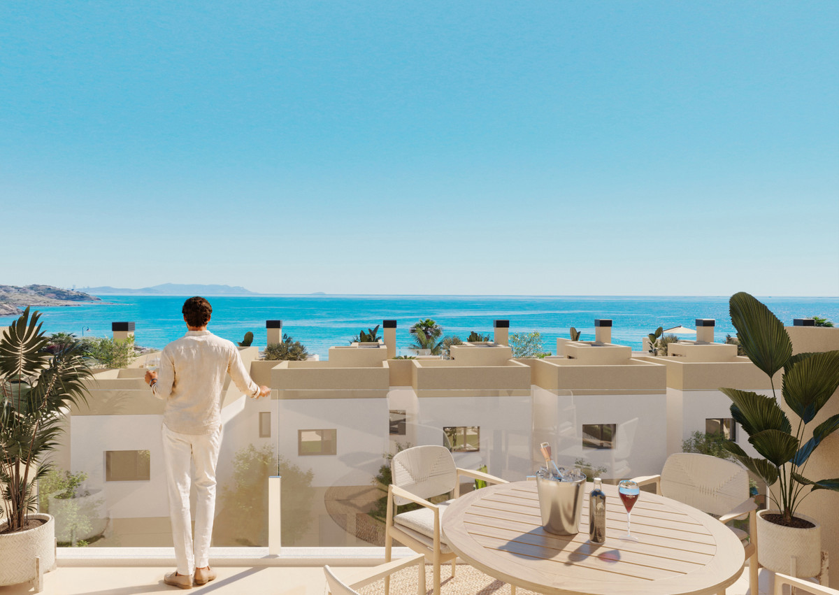 Villa Exclusiva Frente al Mar en El Campello, Alicante, Villa de lujo frente al mar en El Campello, Alicante. Vistas al Mediterráneo, acceso directo a la playa y piscina. 3 hab, 2 baños. ¡Su paraíso en Costa Blanca p