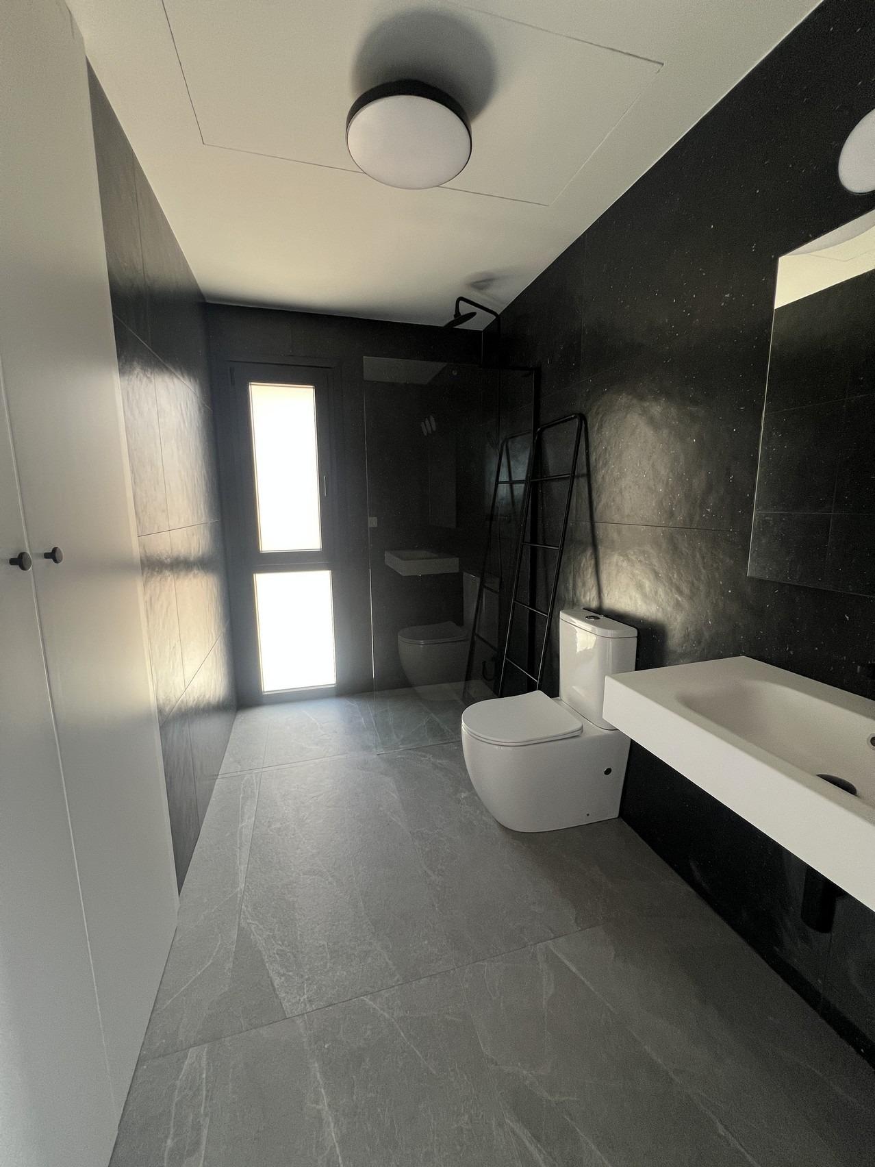 Exclusivos Adosados Obra Nueva Polop con Piscina Privada, Adosados de obra nueva en Polop, Alicante. 3 dormitorios, piscina privada y acabados de lujo. Disfruta la Costa Blanca Norte, cerca del mar y naturaleza. ¡Tu ho