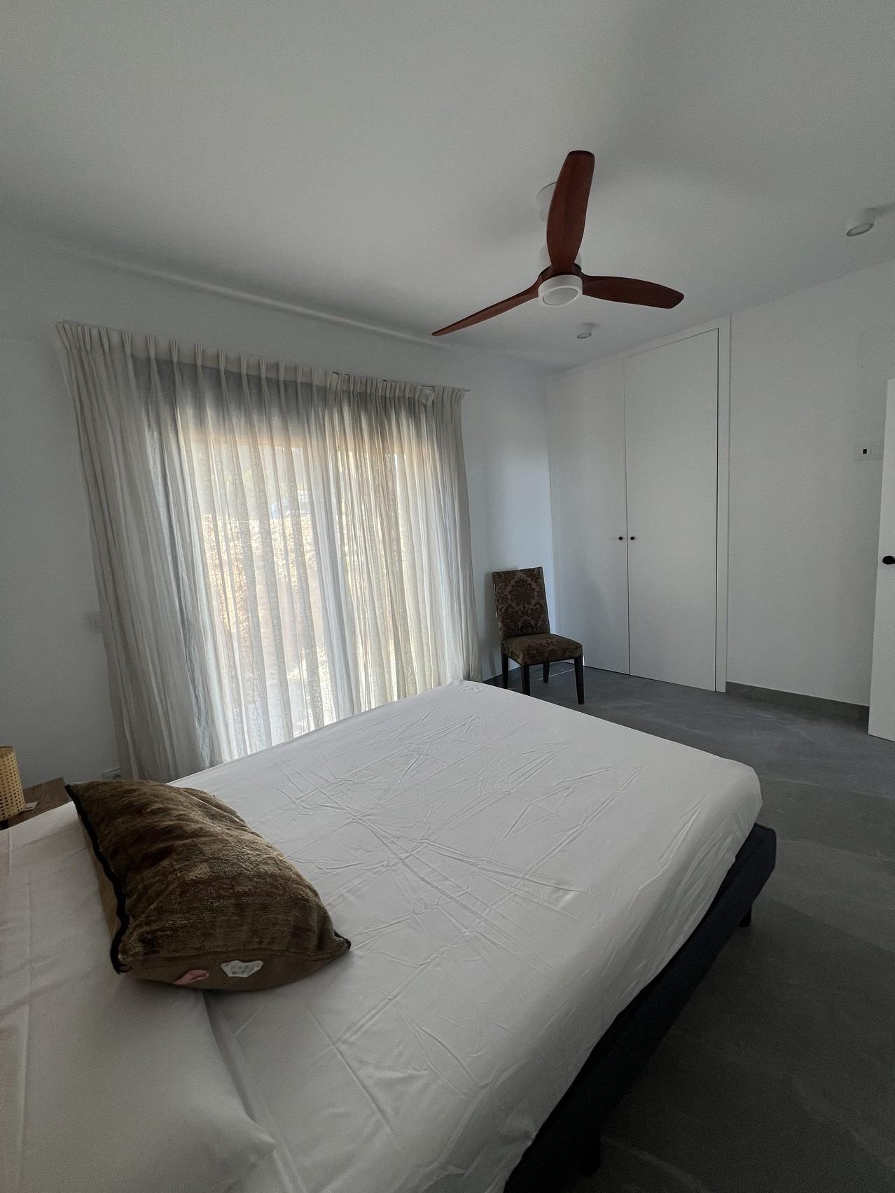 Exclusivos Adosados Obra Nueva Polop con Piscina Privada, Adosados de obra nueva en Polop, Alicante. 3 dormitorios, piscina privada y acabados de lujo. Disfruta la Costa Blanca Norte, cerca del mar y naturaleza. ¡Tu ho