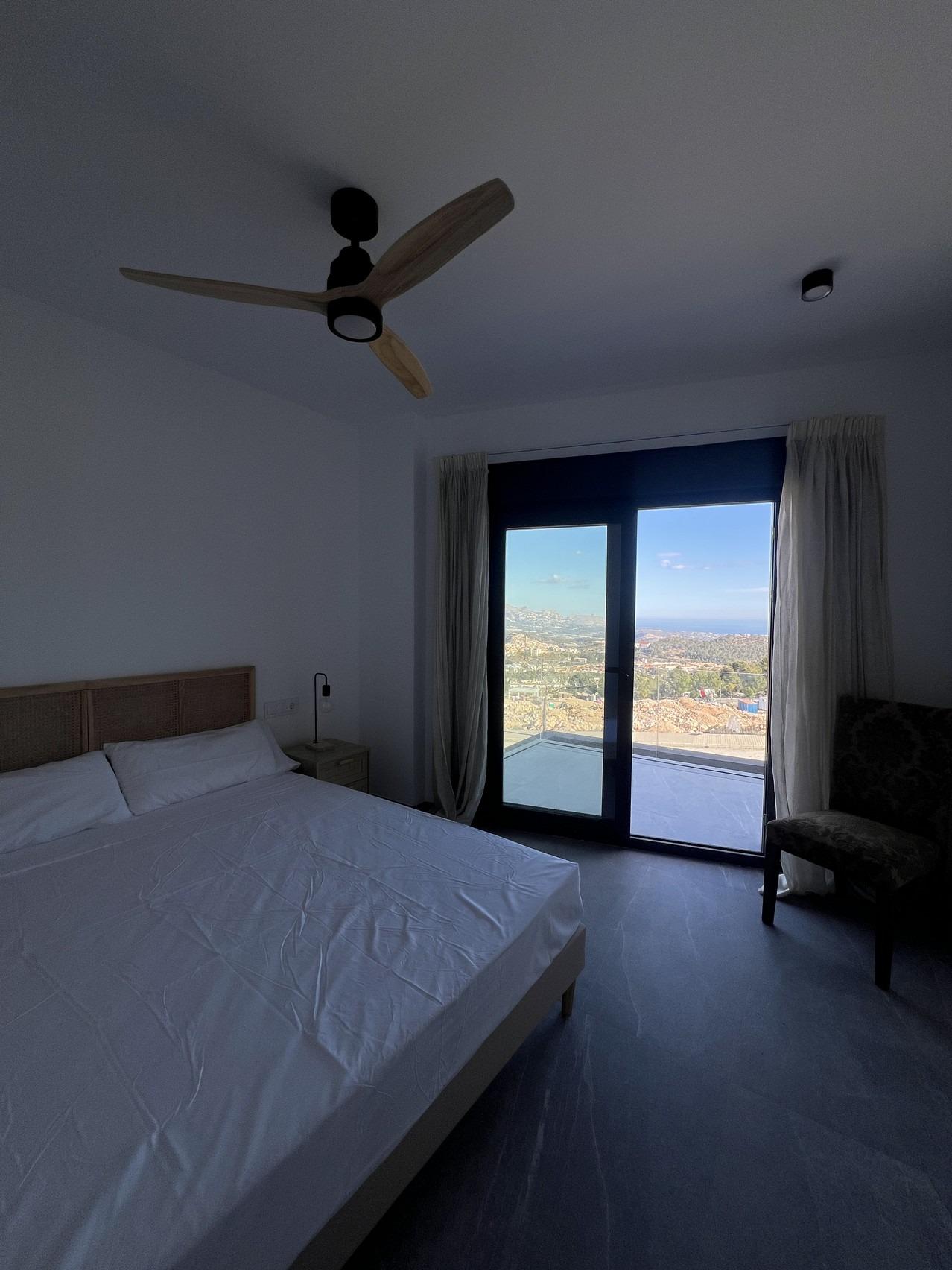 Exclusivos Adosados Obra Nueva Polop con Piscina Privada, Adosados de obra nueva en Polop, Alicante. 3 dormitorios, piscina privada y acabados de lujo. Disfruta la Costa Blanca Norte, cerca del mar y naturaleza. ¡Tu ho