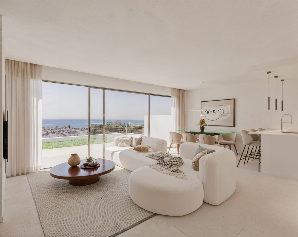 Villa de Lujo con Vistas al Mar en Rincón de la Victoria, Villa de diseño contemporáneo en Rincón de la Victoria, Málaga. Exclusiva residencia de 3 hab con piscina privada, vistas al mar y alta eficiencia energética. ¡