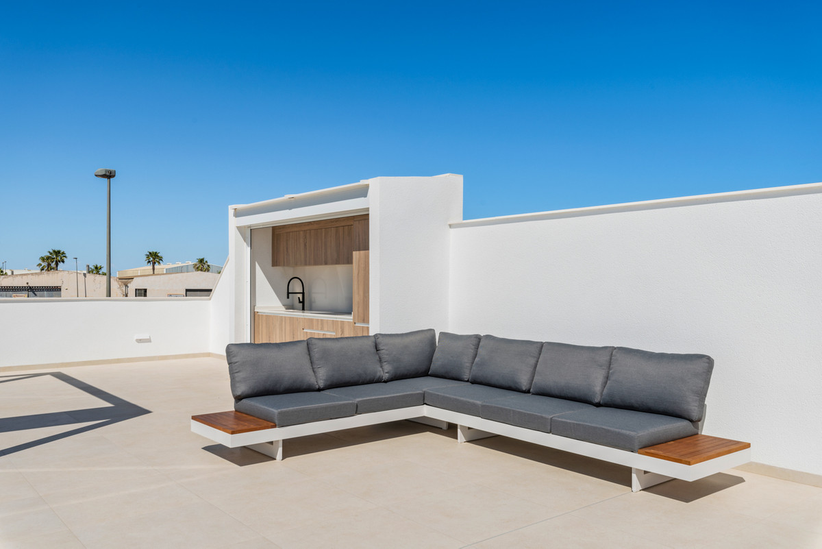 Exclusiva Villa de Lujo con Piscina en Los Alcázares, Villa de lujo en Los Alcázares, Murcia. 3 dorm, 3 baños, piscina privada y acabados premium. Vive el lujo en la Costa Cálida cerca del Mar Menor. ¡Oportunidad ú