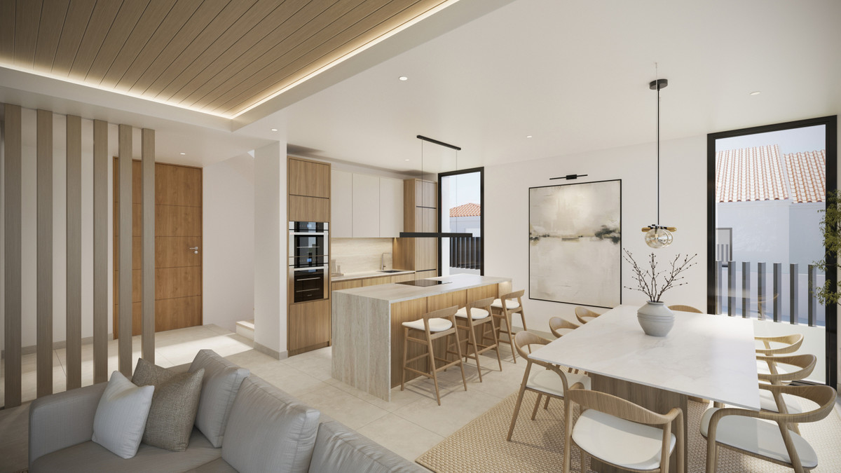 Exclusiva Villa Personalizable en Marbella Este, Cerca Playa, Villa de lujo en construcción en East Marbella, a 400m de la playa. Personaliza tu hogar o adquiere llave en mano con 4 dorm, 5 baños, piscina y jardín. ¡Vive e