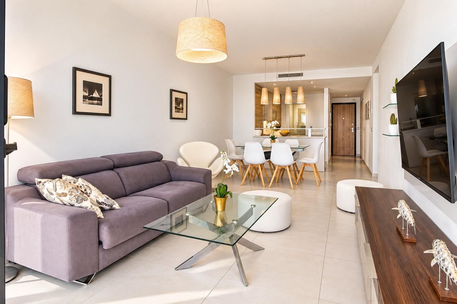 Apartamento Exclusivo con Vistas al Mar en Arenales del Sol, Apartamento de lujo en Arenales del Sol, Alicante. Vistas al mar, a 50m de la playa en Infinity View. 3 dorm, 2 baños, terraza 36m². Resort con piscinas, gimnas