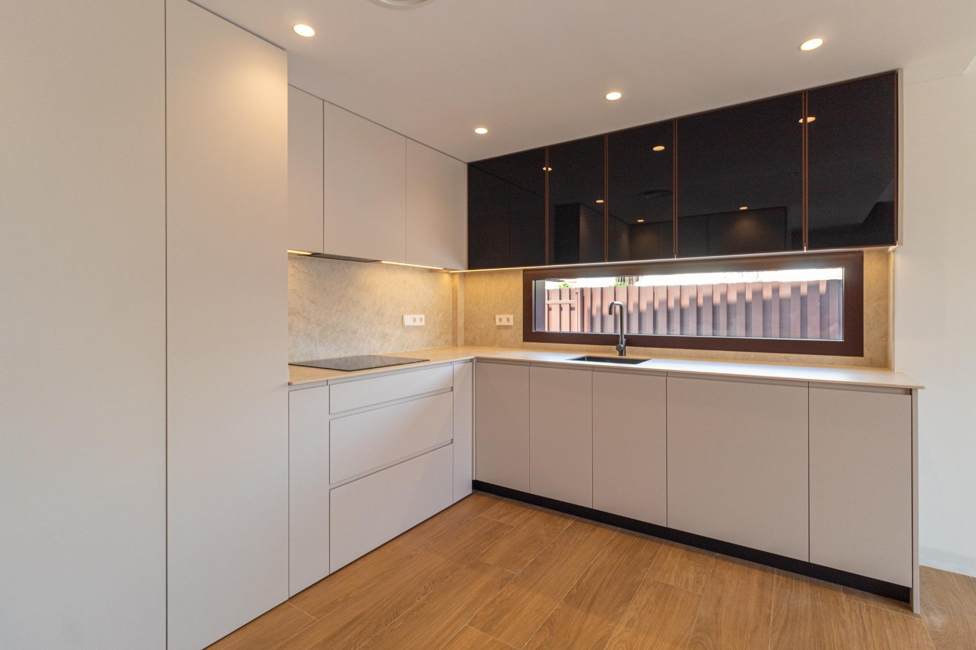 Villa de Lujo Nueva en Lo Pagán, a Pasos de Playa, Villas de lujo obra nueva en Lo Pagán, Murcia. A 250m de la playa, con piscina privada. 3 hab, 2 baños. Acabados premium, eficiencia energética. ¡Tu sueño medit