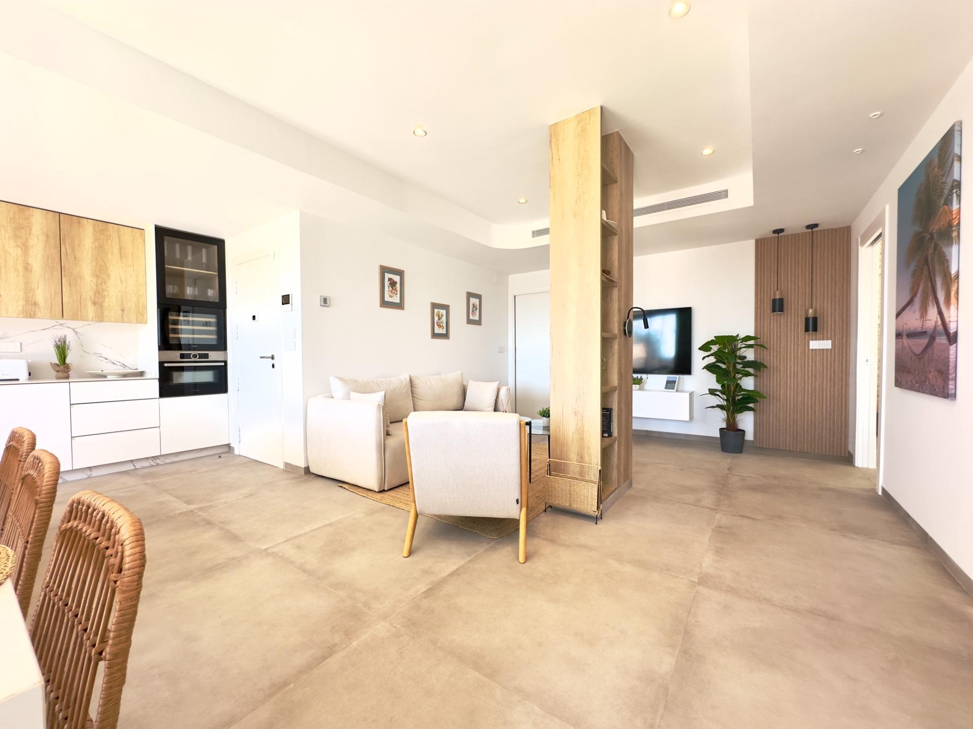 Lujo Costero: Apartamento Nuevo con Gran Terraza en San Pedro, Lujo y confort en San Pedro del Pinatar, Murcia. Apartamento de obra nueva con 3 dorm, 2 baños, terraza de 92m², piscina, gimnasio y garaje. ¡Vive la Costa Cáli
