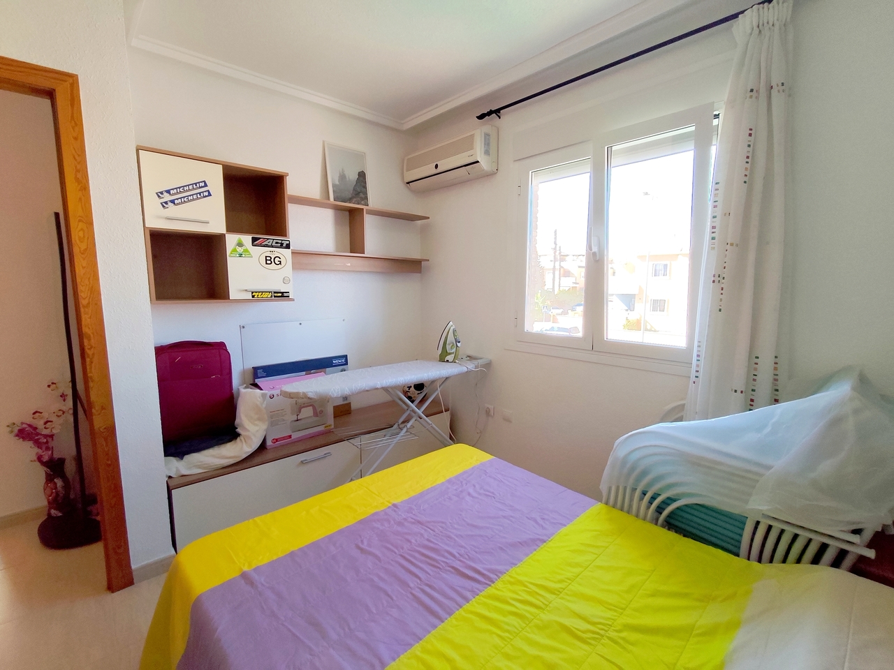 Adosado Espacioso en Ciudad Quesada: Confortable Vida Mediterránea, Descubre este adosado de 4 hab. en Ciudad Quesada, Alicante. Disfruta del estilo de vida mediterráneo en la Costa Blanca. Cerca de golf, playas y servicios. ¡Tu