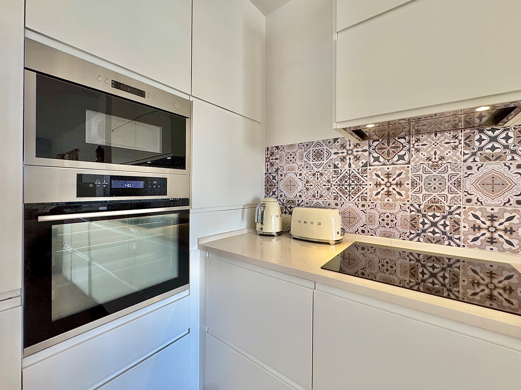 Dúplex Renovado con Vistas al Mar y Piscina en Santiago, Dúplex renovado en Santiago de la Ribera, Costa Cálida. 3 dorm, 2 baños, terrazas, piscina, jardín y vistas al mar. ¡Vive el sueño mediterráneo por 239.000€!
