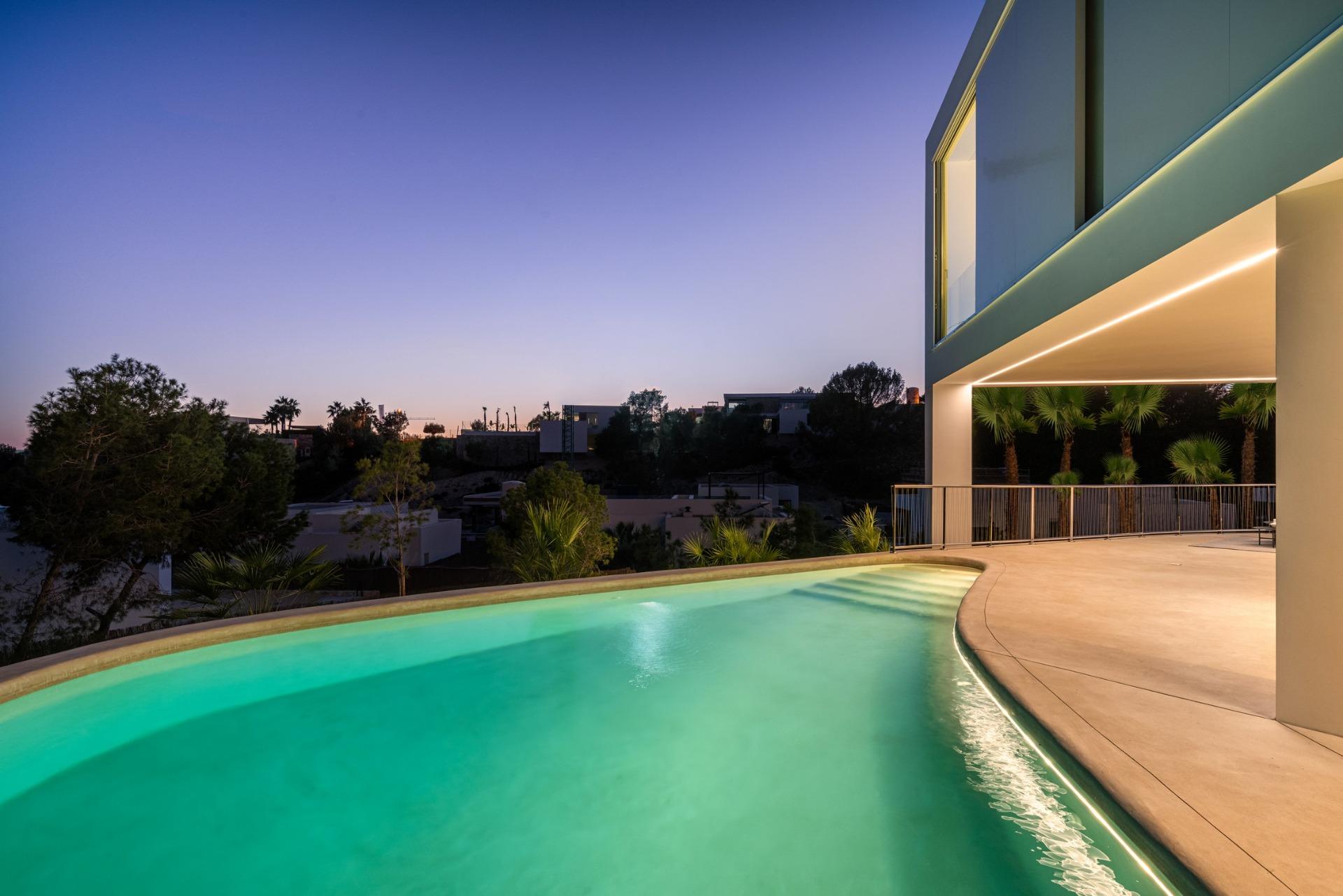 Exclusivas Villas de Lujo en Las Colinas Golf, Orihuela Costa, Villas de lujo en Las Colinas Golf, Orihuela, Costa Blanca. Disfruta privacidad, seguridad y un estilo de vida excepcional entre naturaleza y playas. ¡Tu invers