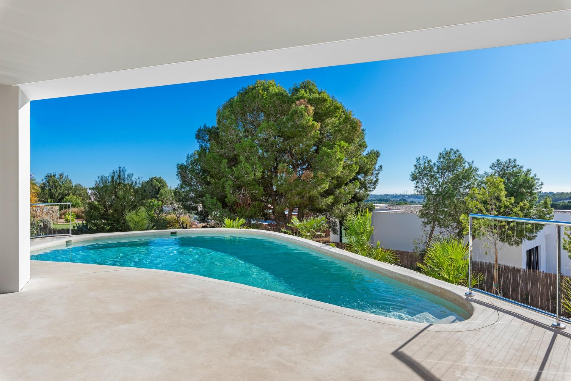 Exclusivas Villas de Lujo en Las Colinas Golf, Orihuela Costa, Villas de lujo en Las Colinas Golf, Orihuela, Costa Blanca. Disfruta privacidad, seguridad y un estilo de vida excepcional entre naturaleza y playas. ¡Tu invers