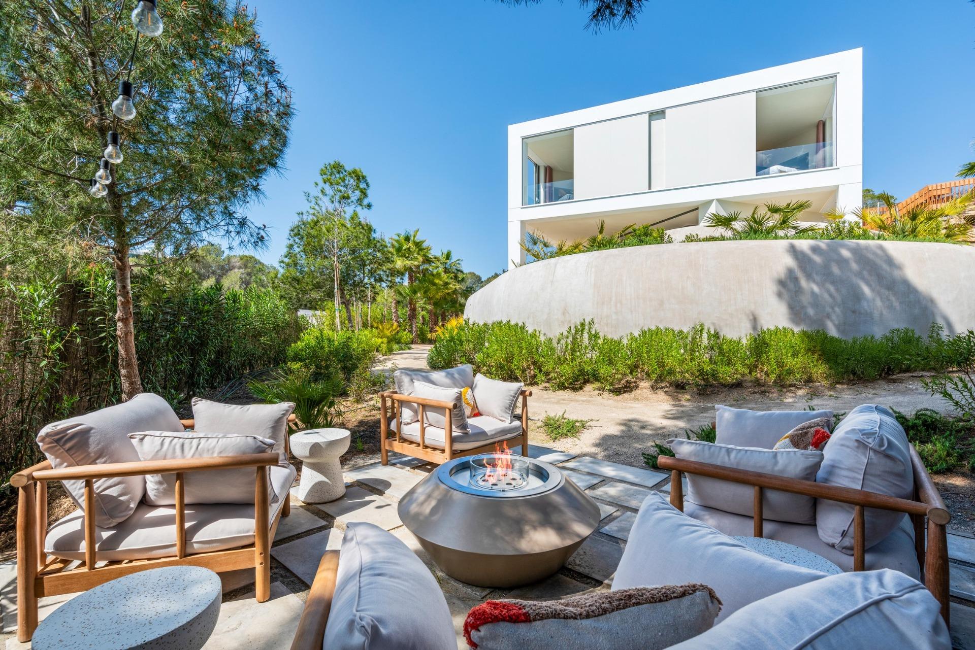 Exclusivas Villas de Lujo en Las Colinas Golf, Orihuela Costa, Villas de lujo en Las Colinas Golf, Orihuela, Costa Blanca. Disfruta privacidad, seguridad y un estilo de vida excepcional entre naturaleza y playas. ¡Tu invers