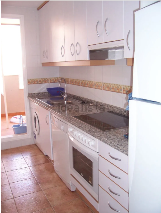 Apartamento a Estrenar en Villajoyosa: Mar, Lujo y Confort, Apartamento moderno de obra nueva en Villajoyosa, Costa Blanca Norte. A 450m de Playa del Torres. 1 dorm, terraza, parking, piscina y gimnasio. ¡Vive o invierte