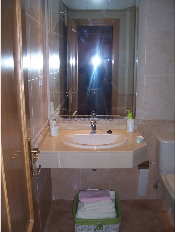 Apartamento a Estrenar en Villajoyosa: Mar, Lujo y Confort, Apartamento moderno de obra nueva en Villajoyosa, Costa Blanca Norte. A 450m de Playa del Torres. 1 dorm, terraza, parking, piscina y gimnasio. ¡Vive o invierte