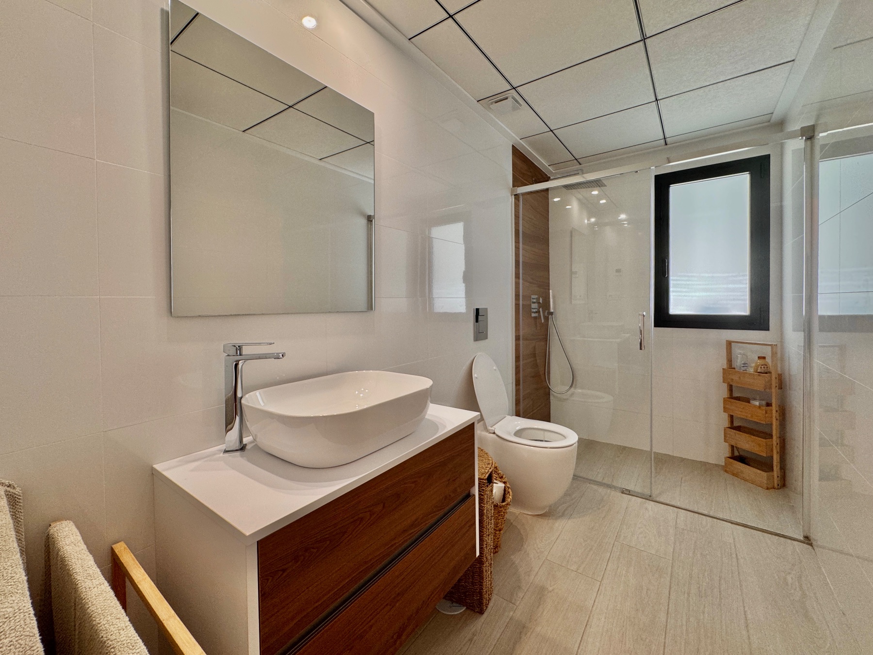 Exclusiva Villa Moderna en La Finca Golf con Piscina, Villa de lujo en La Finca Golf, Algorfa. 125m², 3 dorm. Diseño moderno, piscina climatizada, terraza en azotea con vistas al golf. ¡Lista para vivir el sueño me
